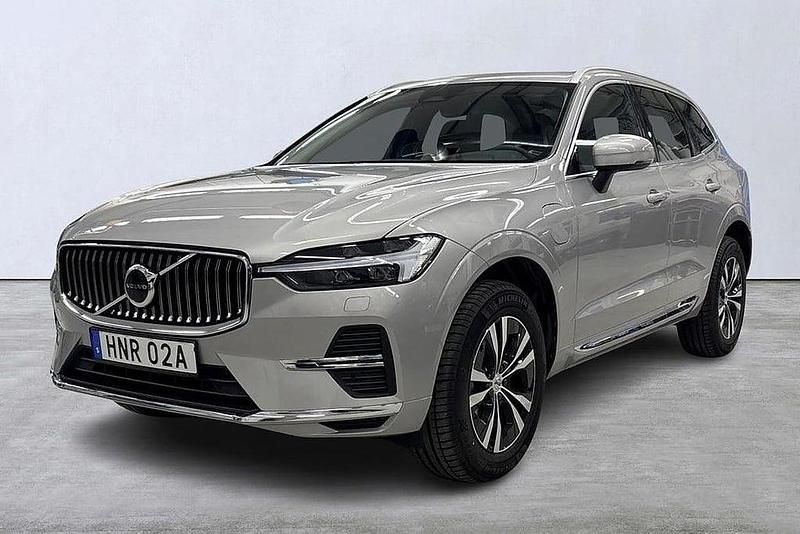 Silver Begagnad 2024 Volvo XC60 Core SUV | 509 900 kr (Bra pris) - Bild 1/4