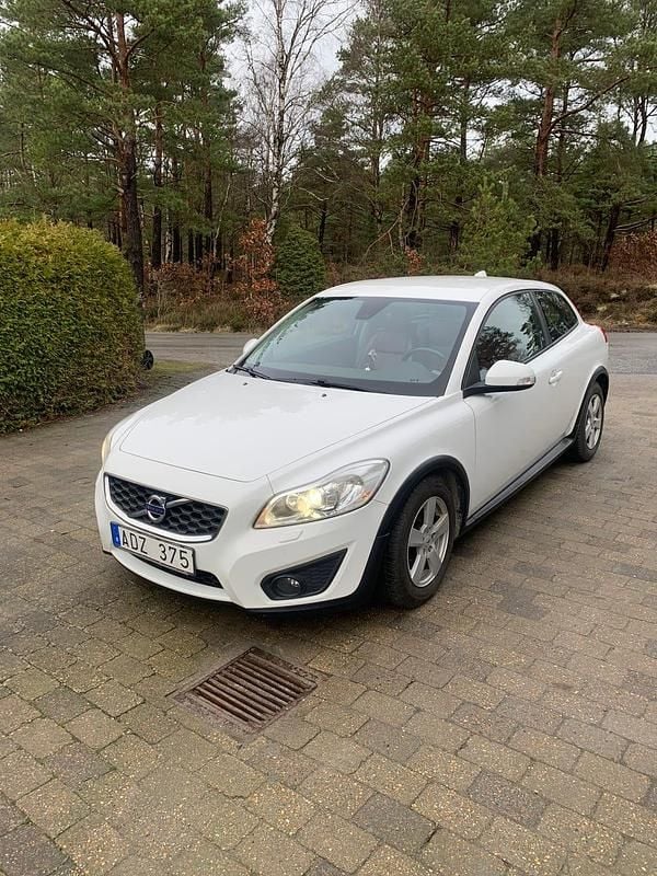 Begagnad 2011 Volvo C30 Halvkombi | 47 500 kr (Marknadspris) - Bild 1/4
