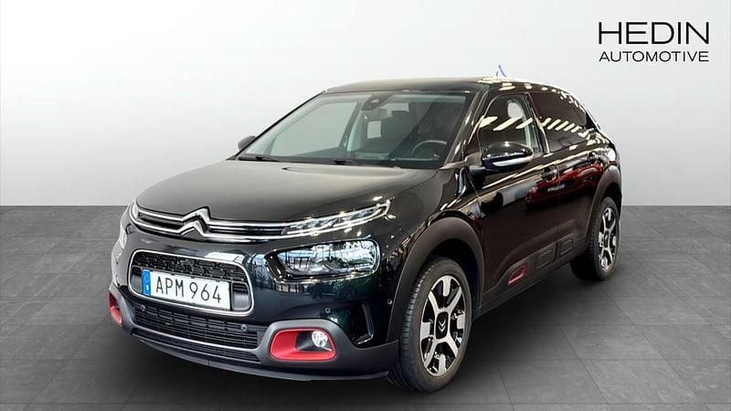 Svart (black) Begagnad 2018 Citroën C4 Cactus Shine Halvkombi | 129 900 kr (Marknadspris) - Bild 1/4