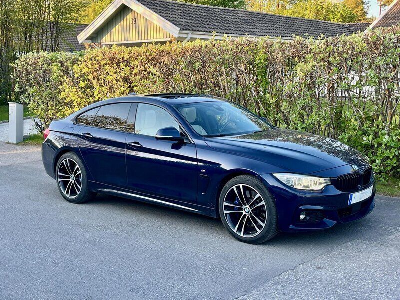 Blå Begagnad 2017 BMW 440 M Sport Sportkupé | 395 000 kr (Dyr) - Bild 1/4