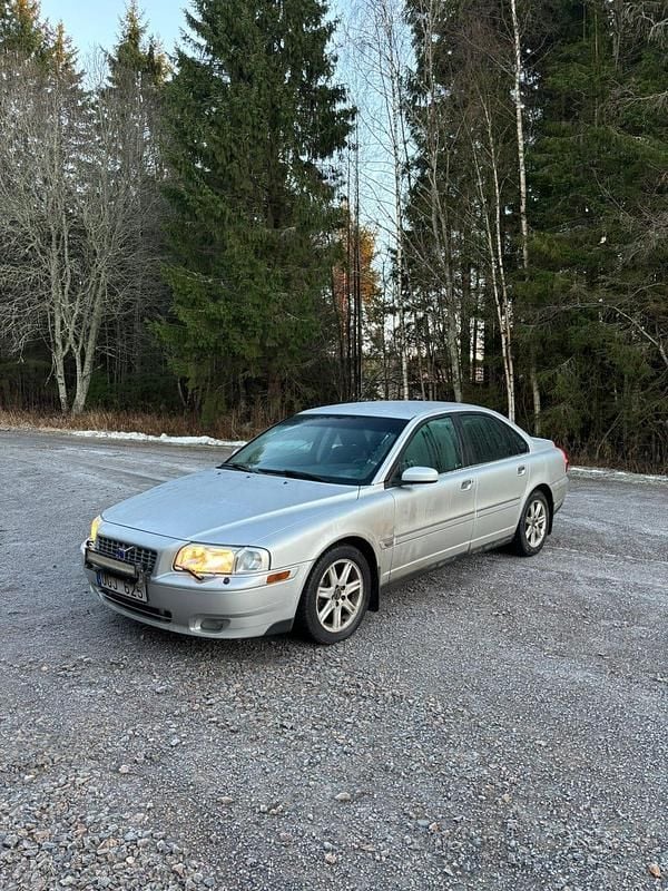 Begagnad 2004 Volvo S80 Sedan | 16 000 kr (Bra pris) - Bild 1/4