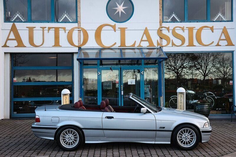 Silver metallic Begagnad 1993 BMW 325 Cabriolet Cab | 95 000 kr - Bild 1/4