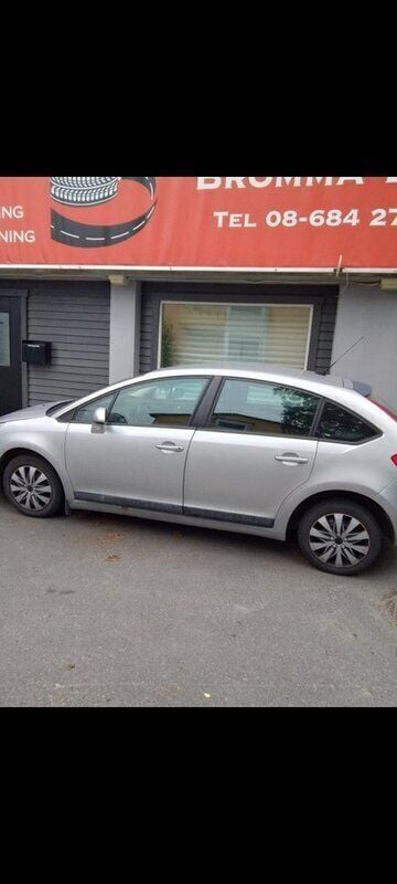 Silver Begagnad 2006 Citroën C4 Halvkombi | 10 000 kr - Bild 1/2