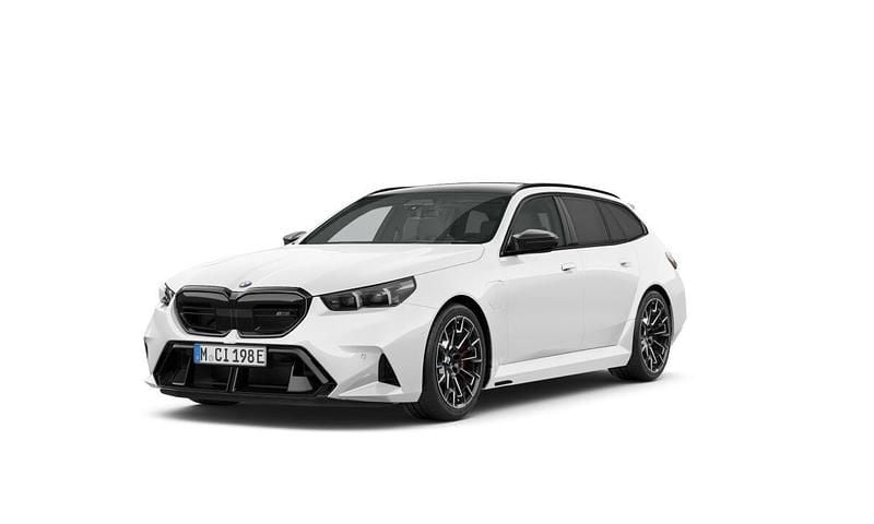 Ny BMW M5 2026 Vit Kombi