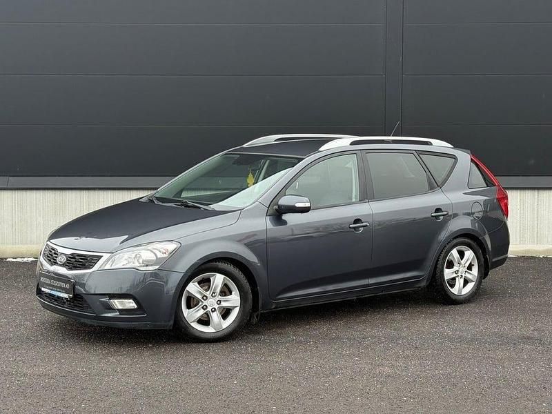 Begagnad Kia Ceed Sportswagon 116 HK (85 kW) 2010 Grå Kombi