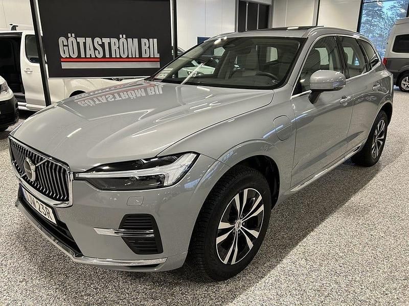 Grå metallic metallic Begagnad 2024 Volvo XC60 Core SUV | 378 000 kr - Bild 1/4