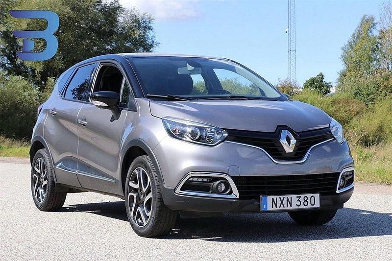 Flerfärgad Begagnad 2016 Renault Captur SUV | 104 900 kr (Marknadspris) - Bild 1/4