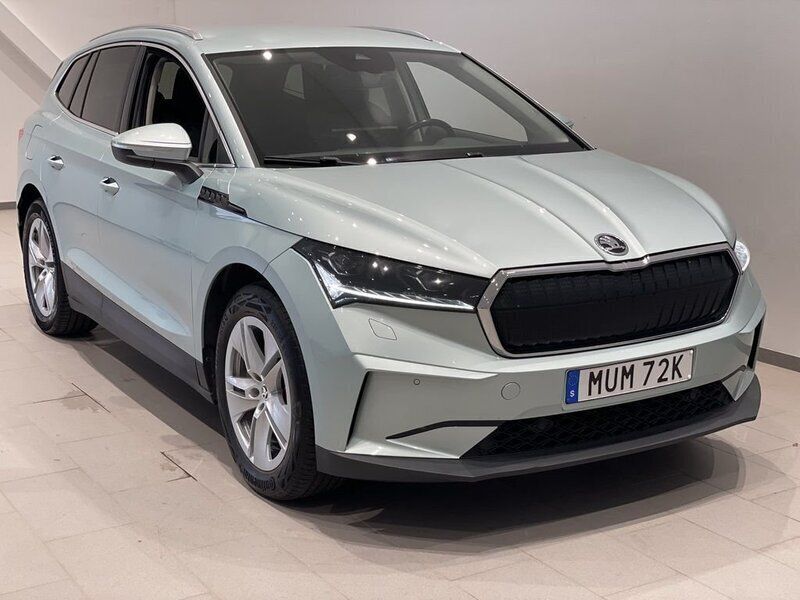 Silver Begagnad 2022 Skoda Enyaq iV SUV | 279 900 kr - Bild 1/3
