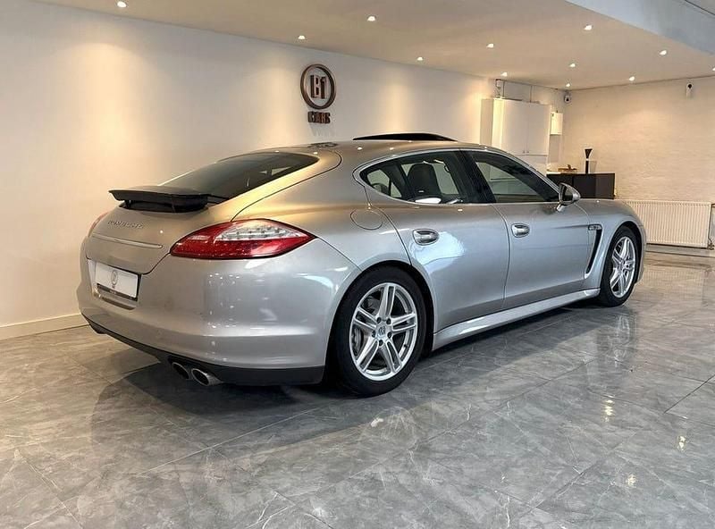 Begagnad Porsche Panamera S 400 HK (294 kW) 2010 Grå Sedan