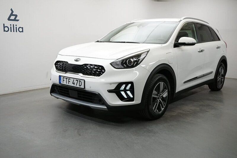 Vit Begagnad 2020 Kia Niro Advance SUV | 219 900 kr (Marknadspris) - Bild 1/4