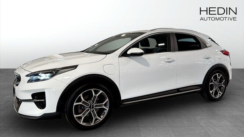 Vit (white) Begagnad 2022 Kia XCeed Advance SUV | 249 900 kr (Lite dyr) - Bild 1/4