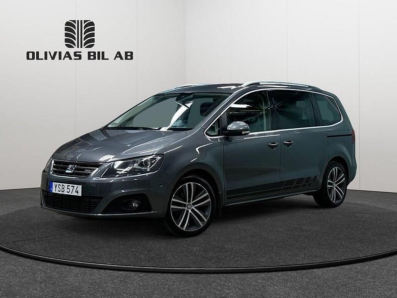 Grå Begagnad 2018 Seat Alhambra 4Drive Minibuss | 234 400 kr (Marknadspris) - Bild 1/4