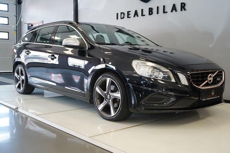 Begagnad 2013 Volvo V60 R-Design Kombi | 109 900 kr (Lite dyr) - Bild 1/4