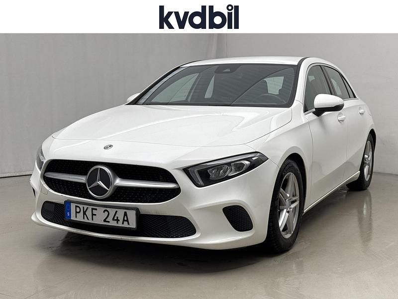 Vit Begagnad 2019 Mercedes A180 | 174 800 kr - Bild 1/3