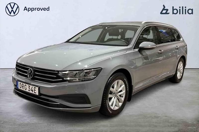 Grå Begagnad 2024 VW Passat Kombi | 279 000 kr - Bild 1/1