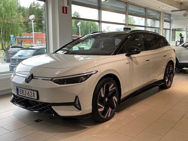 Vit (glacier white metallic bl) Ny 2025 VW ID.7 GTX Sedan | 737 300 kr - Bild 1/4