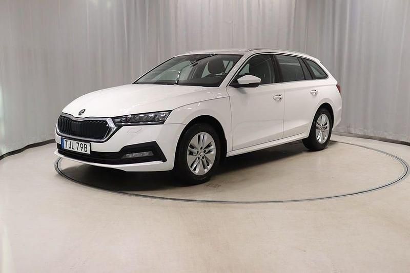 Vit Begagnad 2023 Skoda Octavia G-TEC Kombi | 269 900 kr (Marknadspris) - Bild 1/4