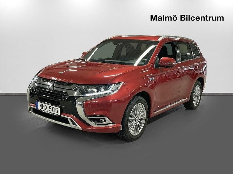 Röd Begagnad 2018 Mitsubishi Outlander P-HEV SUV | 199 900 kr (Marknadspris) - Bild 1/4