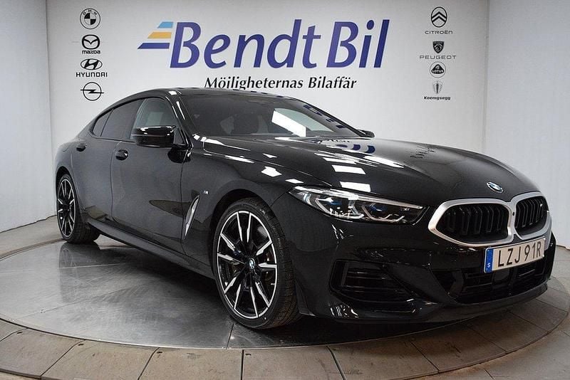 Black sapphire metallic Begagnad 2024 BMW M850 Comfort Edition Sportkupé | 949 500 kr (Marknadspris) - Bild 1/3