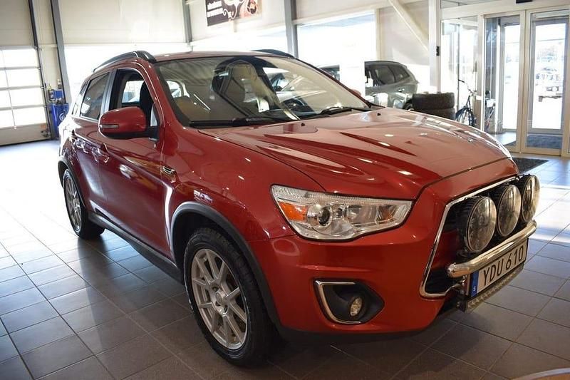 Röd Begagnad 2016 Mitsubishi ASX SUV | 119 900 kr (Marknadspris) - Bild 1/4