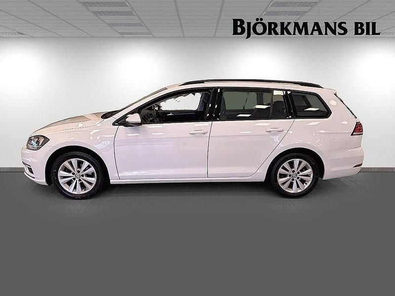 Begagnad VW Golf VIII 150 HK (110 kW) 2020 Vit Kombi
