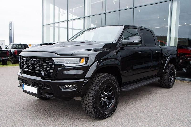 Svart Ny 2025 Dodge Ram Pickup | 1 415 000 kr (Dyr) - Bild 1/4