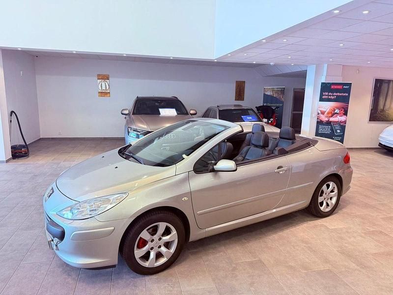 Begagnad Peugeot 307 CC 141 HK (103 kW) 2008 Grå Cab