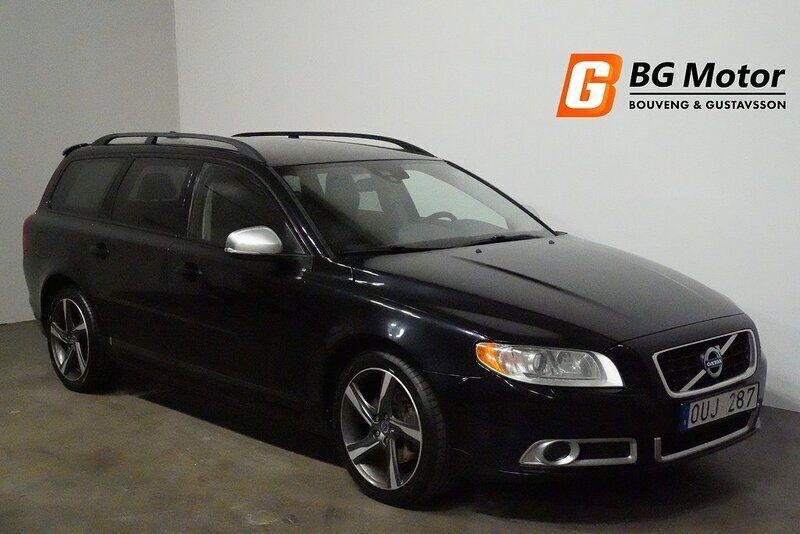 Svart Begagnad 2013 Volvo V70 R-Design Momentum Kombi | 99 900 kr (Marknadspris) - Bild 1/4