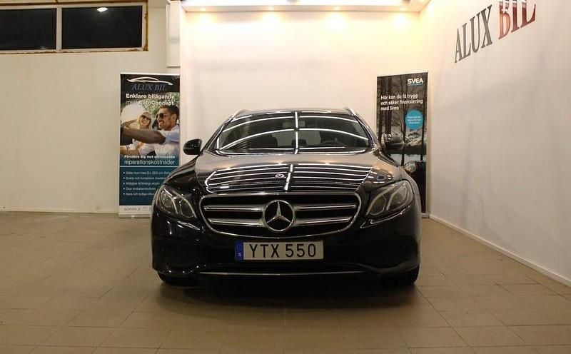 Begagnad Mercedes E220 Avantgarde 194 HK (142 kW) 2018 Svart Kombi