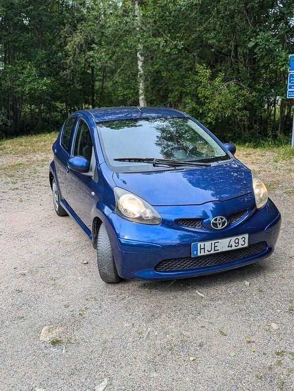 Blå Begagnad 2007 Toyota Aygo Halvkombi | 17 000 kr (Marknadspris) - Bild 1/3