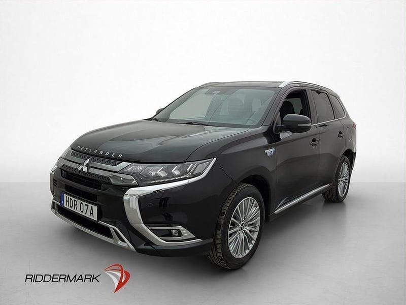 Begagnad Mitsubishi Outlander 224 HK (164 kW) 2020 Svart SUV