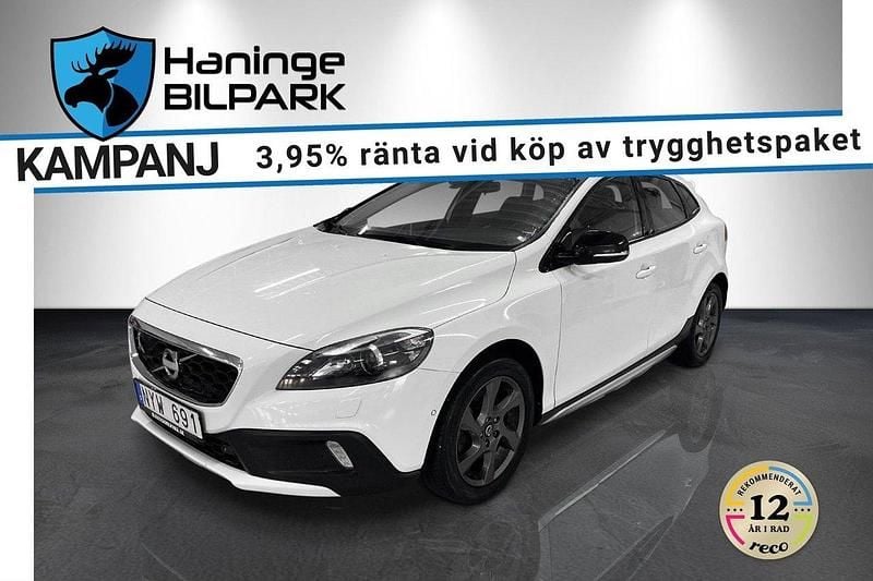 Vit Begagnad 2013 Volvo V40 CC Momentum Kombi | 159 900 kr (Marknadspris) - Bild 1/2