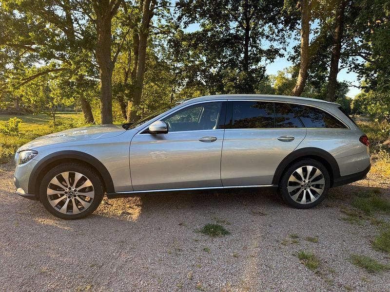 Begagnad Mercedes E220 All-Terrain 195 HK (143 kW) 2021 Silver Kombi