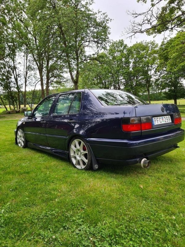 Såld VW Vento 2.0, begagnad 1994, 12 500 mil i Skövde