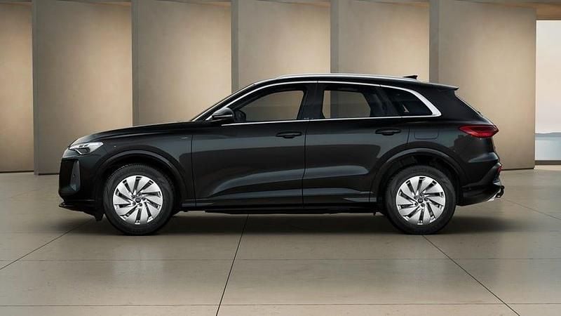 Ny Audi Q5 Proline 299 HK (219 kW) 2025 Mytsvart metallic SUV