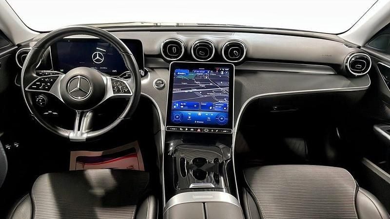 Begagnad Mercedes C300 313 HK (230 kW) 2023 Svart Kombi