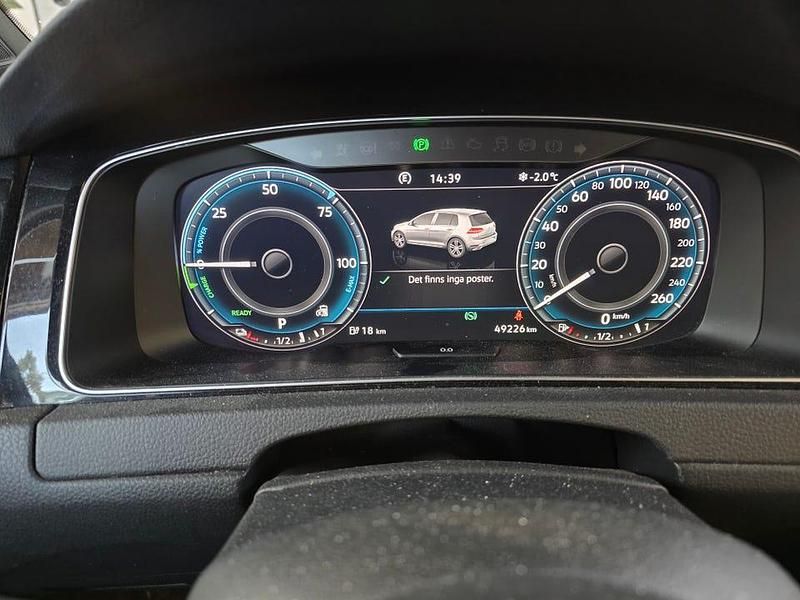 Begagnad VW Golf VIII GTE 204 HK (150 kW) 2020