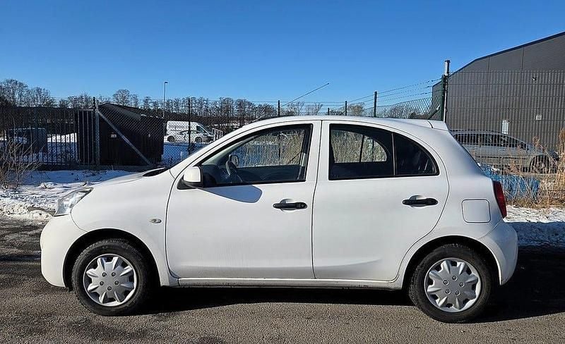 Begagnad Nissan Micra 80 HK (58 kW) 2014 Vit Halvkombi