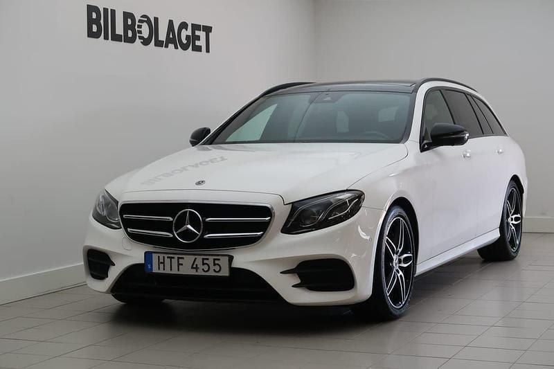 Vit Begagnad 2018 Mercedes E220 AMG line Kombi | 259 800 kr (Marknadspris) - Bild 1/4