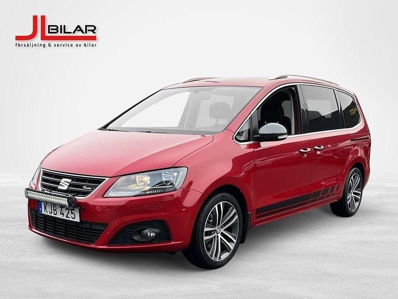 Röd Begagnad 2017 Seat Alhambra FR Minibuss | 299 000 kr - Bild 1/4