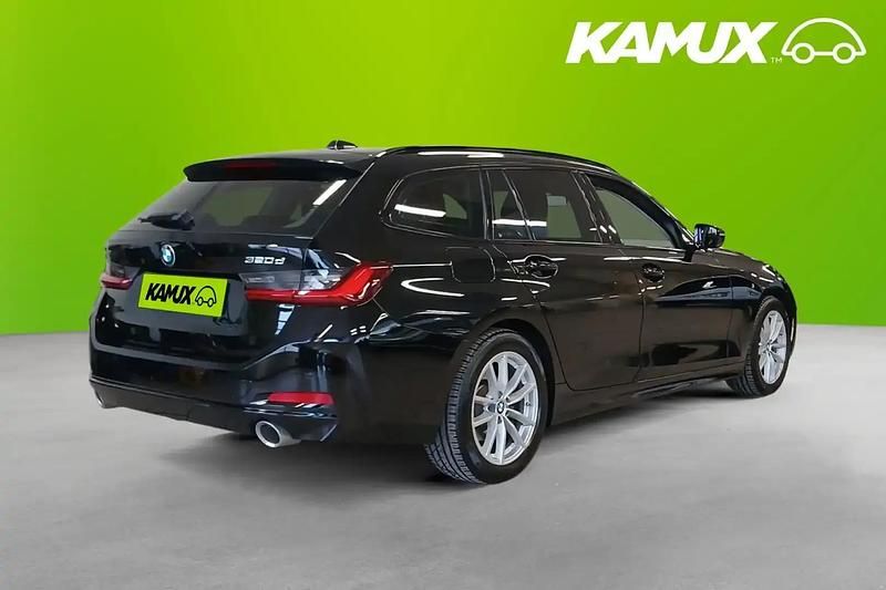 Begagnad BMW 320 190 HK (139 kW) 2023 Svart Kombi