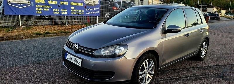 Grå Begagnad 2010 VW Golf VI Halvkombi | 39 900 kr (Bra pris) - Bild 1/4