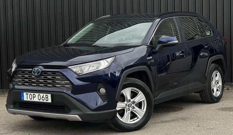 Begagnad 2021 Toyota RAV4 Hybrid Active SUV | 294 900 kr - Bild 1/4