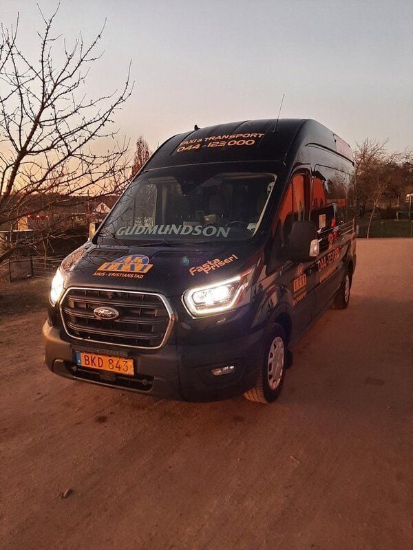 Svart Begagnad 2020 Ford Transit Kombi | 288 000 kr - Bild 1/4