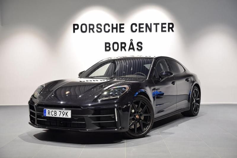 Ny Porsche Panamera 4 470 HK (345 kW) 2026 Svart Sedan