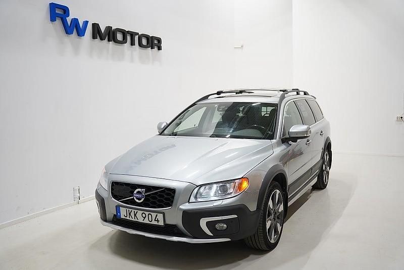 Begagnad Volvo XC70 Summum 215 HK (158 kW) 2014 Silver Kombi