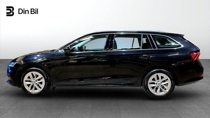 Begagnad Skoda Octavia Style 150 HK (110 kW) 2024 Black magic pärleffekt me Kombi