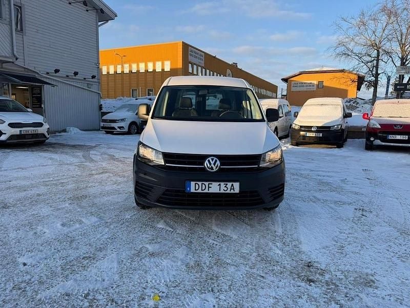 Vit Begagnad 2019 VW Caddy Maxi Minibuss | 114 900 kr (Superpris) - Bild 1/4