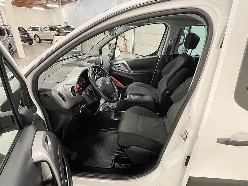 Begagnad Citroën Berlingo 99 HK (72 kW) 2017 Vit Minibuss