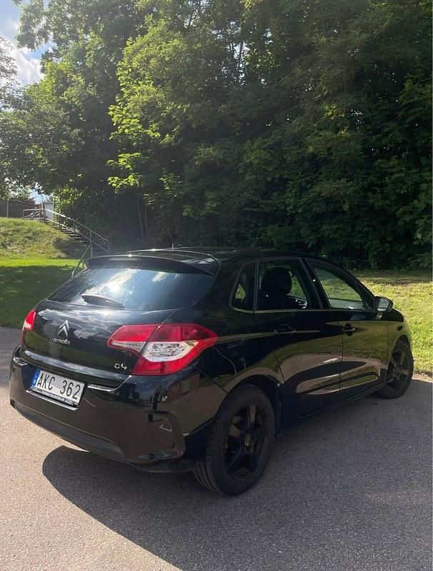 Begagnad Citroën C4 120 HK (88 kW) 2011 Halvkombi